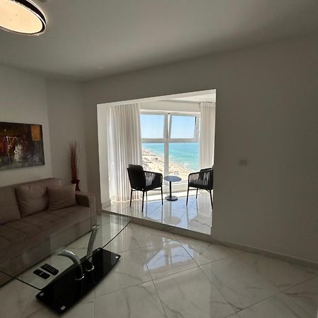סוויטת אהבה מתוקה על הים-Sweet Love Suite On The Sea Bat Yam Exterior photo