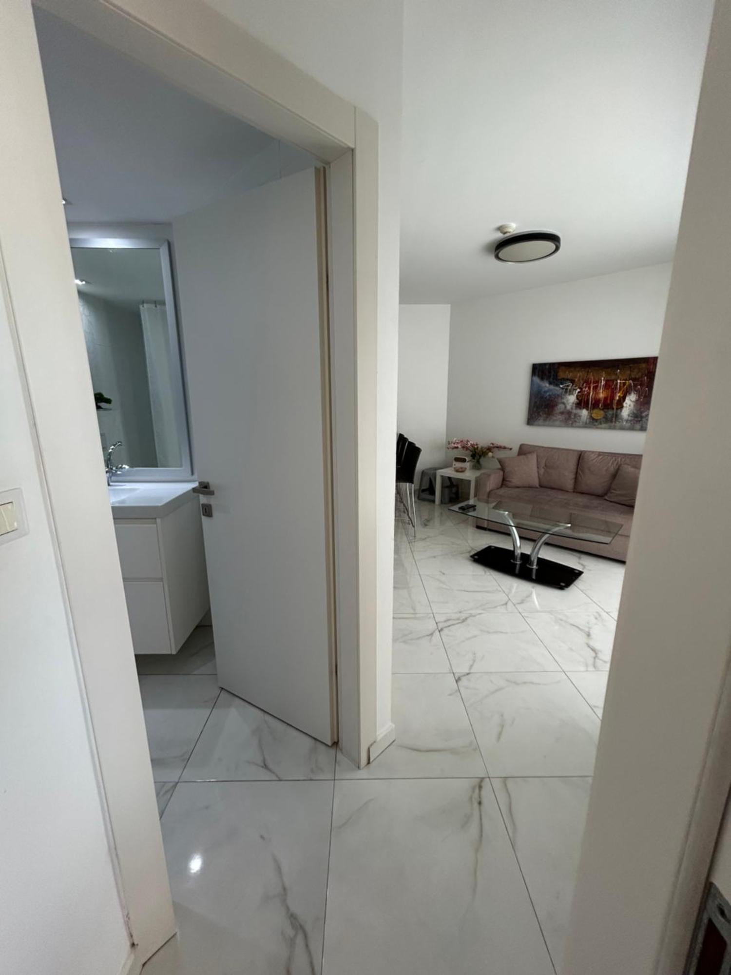 סוויטת אהבה מתוקה על הים-Sweet Love Suite On The Sea Bat Yam Exterior photo